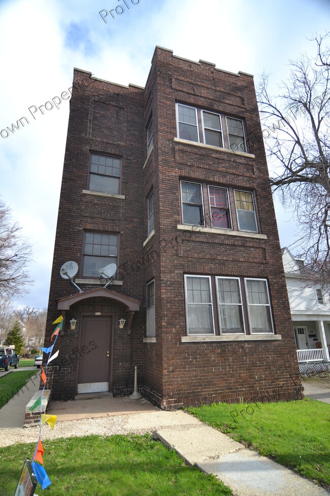 511 W Jefferson St Unit 3, Joliet, IL 60435