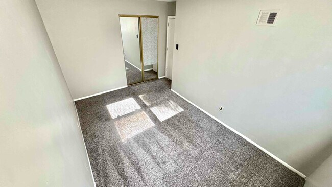 3302 S Keswick Cir unit 1, Philadelphia, PA 19114 - photo 6