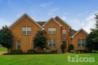 100 Havenwood Ct, Hendersonville, TN 37075