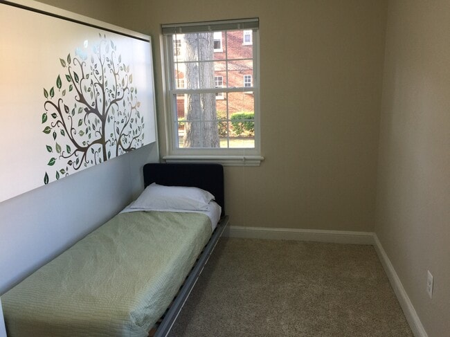 2nd Bedroom