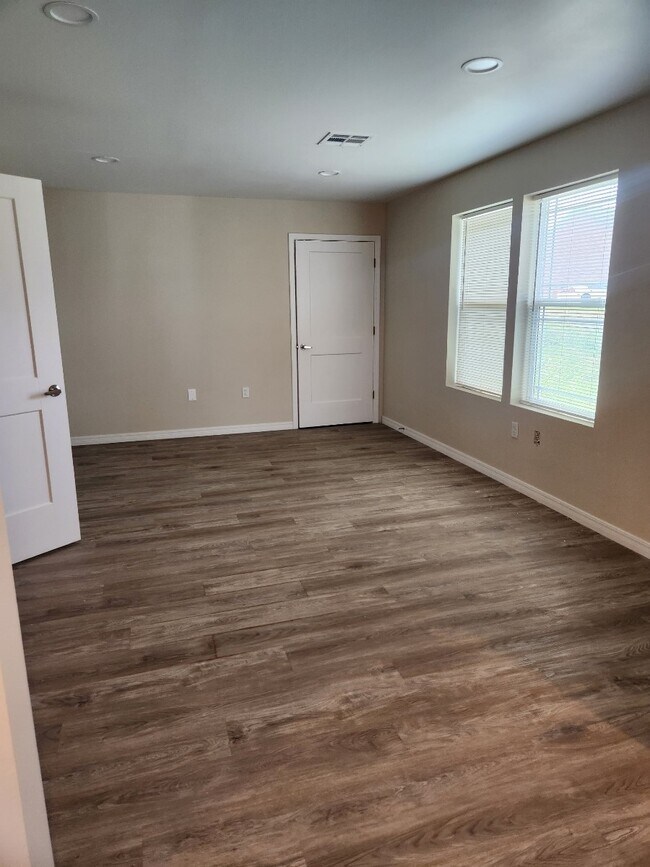 Ridgeview Heights, El Reno, OK 73036 - photo 2