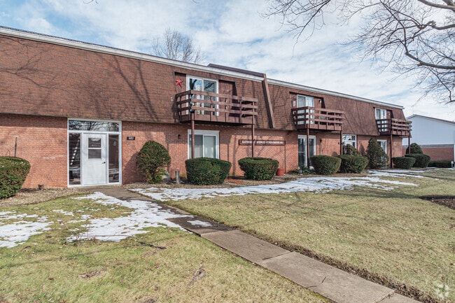 Condos are an affordable housing option in Ashland and many cater to students of the University of Ashland.