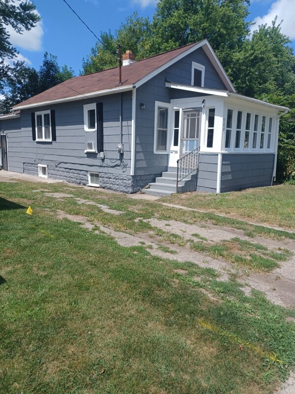 980 Barney Ave, Flint, MI 48503