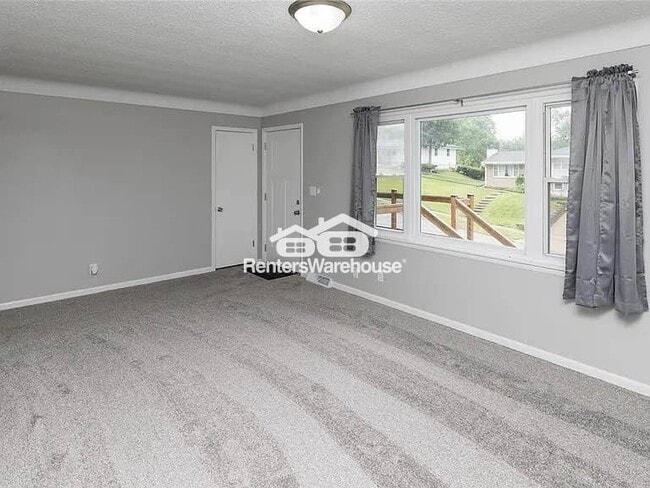 2418 Boston Ave, Des Moines, IA 50310 - photo 3