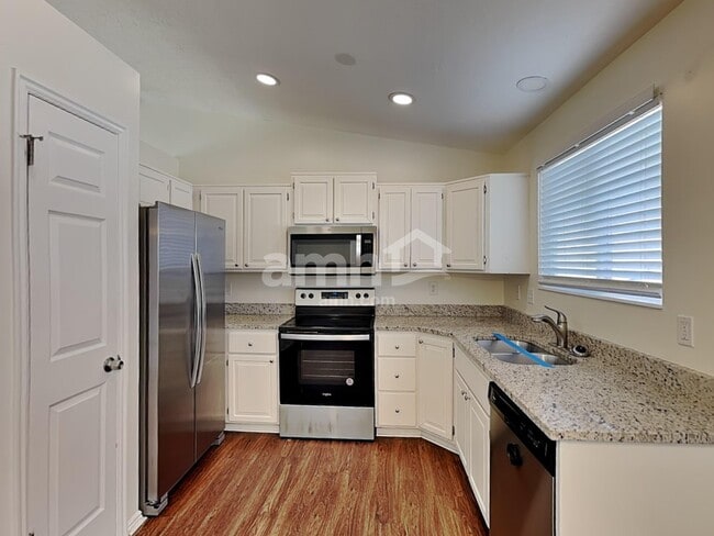 514 W 150 S, Clearfield, UT 84015 - photo 3