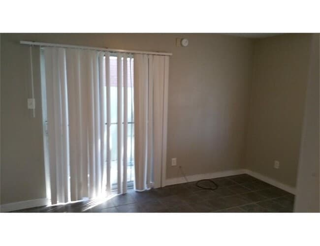 10921 Roger Dr, New Orleans, LA 70127 - photo 3