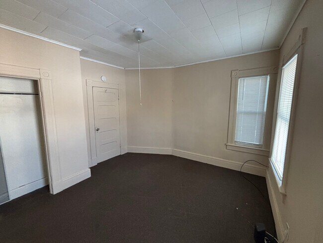 39 Wendell Place unit 1, Springfield, MA 01105 - photo 2