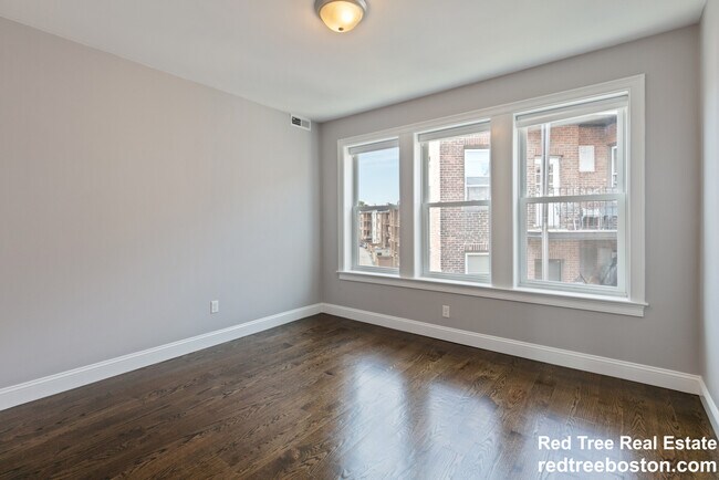 142 Sutherland Rd unit 2, Brighton, MA 02135 - photo 6