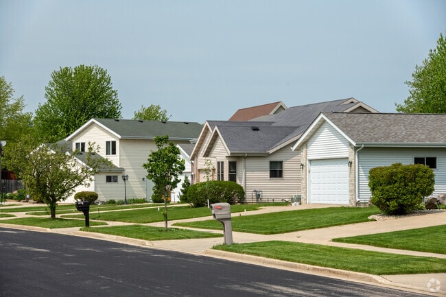 Verona gives the peace and east of suburban life, only 10 miles from downtown Madison.