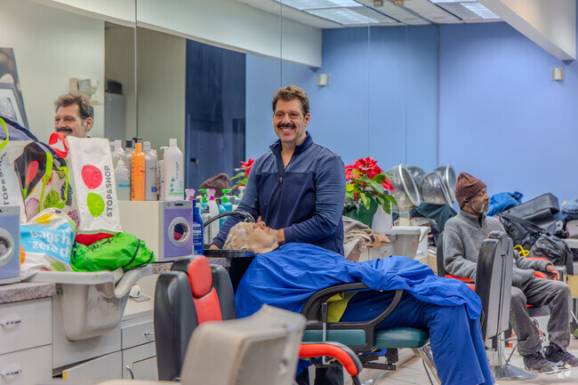 Rosseta Hair Styles offers good service and excellent haircuts in West End Hartford, CT.