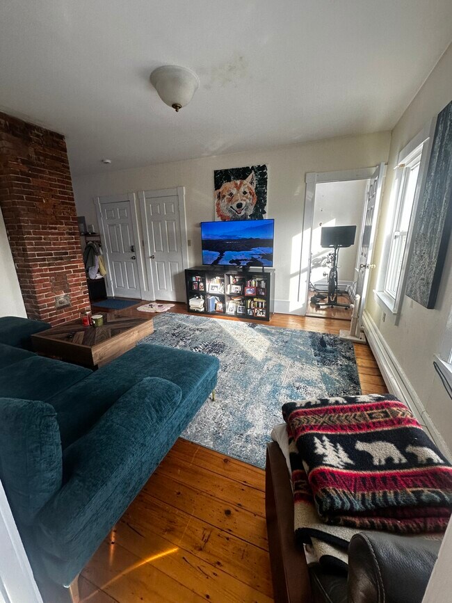 74 Gore St unit 3, Cambridge, MA 02141 - photo 2