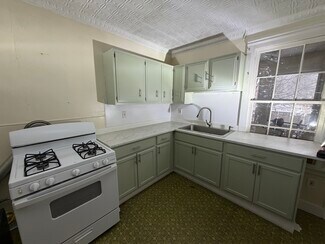 46 Ida St Unit 2, Troy, NY 12180