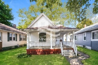 2003 S Taylor St, South Bend, IN 46613