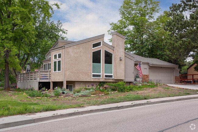 Ranch homes with modern extensions can be found in Discovery.