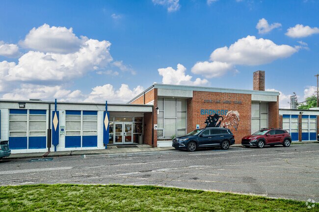 Spring Lake Middle School offers various sporting activities in Lake Pines.