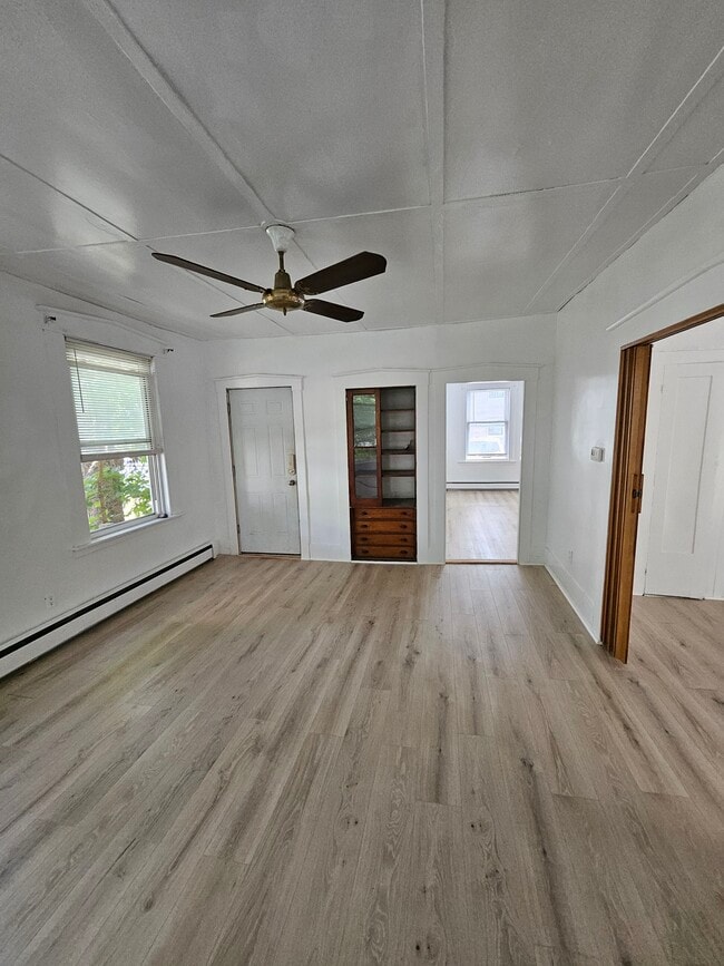 35 Middle St unit 1, Claremont, NH 03743 - photo 3