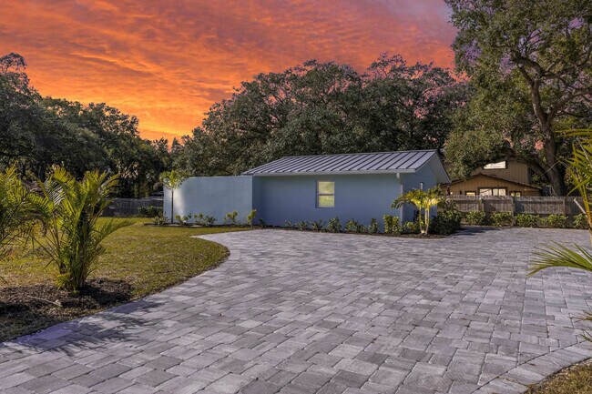 905 N Tropical Trail unit FL1-ID1044405P, Merritt Island, FL 32953 - photo 5