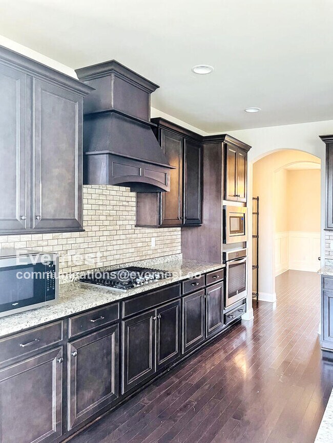 2951 Stewart Campbell Pointe, Spring Hill, TN 37174 - photo 3