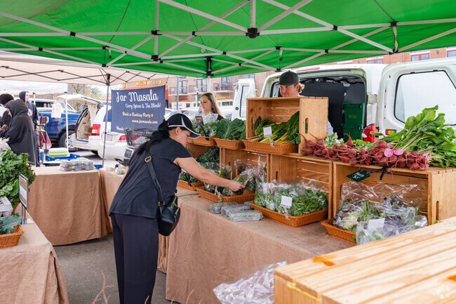 Suwanee locals can enjoy the fresh harvests offered at the reoccurring Suwanee Farmer's Market.