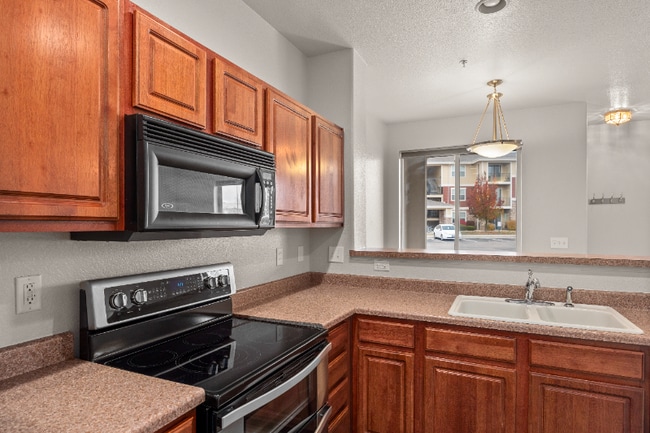 2821 Willow Tree Ln unit F, Fort Collins, CO 80525 - photo 5