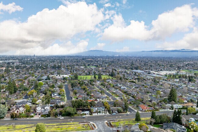 De Voss-Leigh is less than 6 miles away from downtown San Jose