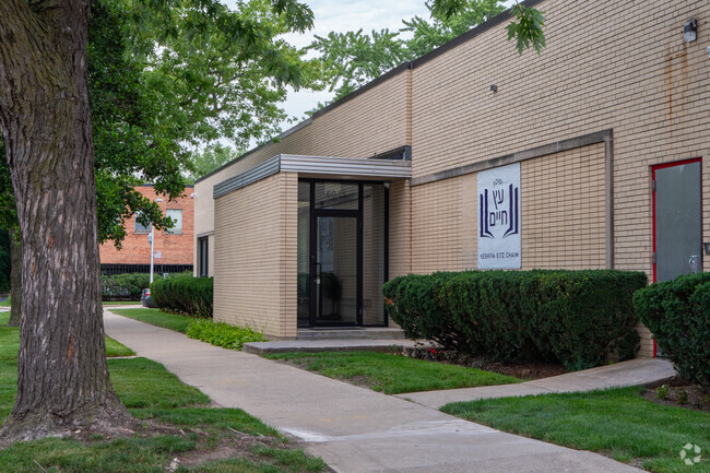 Yeshiva Eitz Chaim building in North Park.