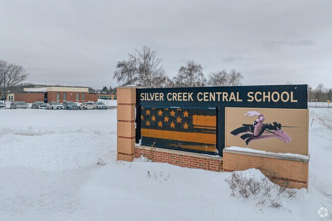 Silver Creek Elementary School has an extensive academic program for students to excel academically and achieve their goals.