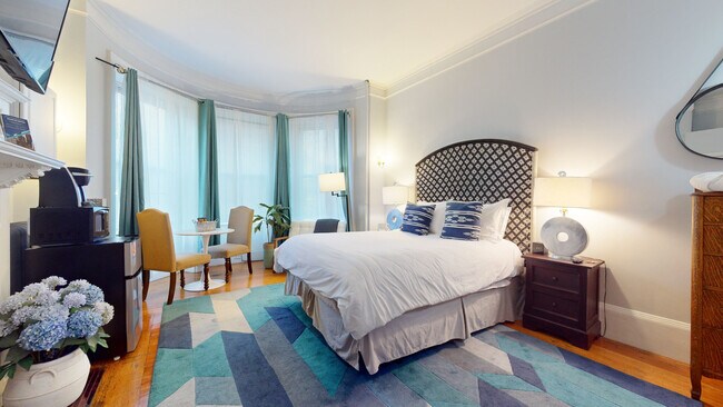 1029 Beacon St unit 1, Brookline, MA 02446 - photo 4