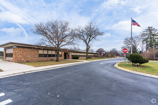 Cumberland Elementary School is a top rated grade school in Des Plaines, IL.