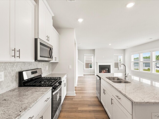 801 Treeline Rd, Moore, SC 29369 - photo 3