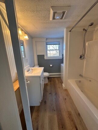 42 Newbury St Unit 42 Newbury St #2, Auburn, ME 04210