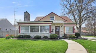 7102 Pershing Blvd, Kenosha, WI 53142