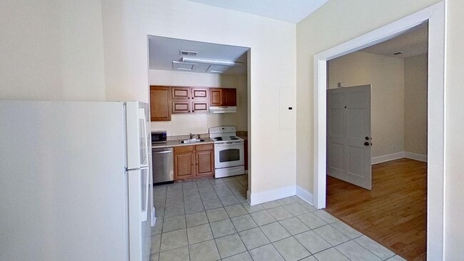 55 Bull St unit B, Charleston, SC 29401 - photo 3