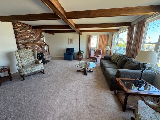 72 Oceanside Dr, Saco, ME 04072 - photo 4