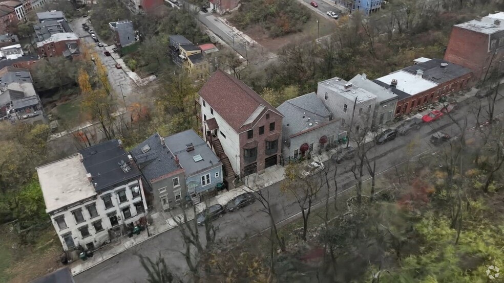 1825 Walker St, Cincinnati, OH 45202 - photo 2