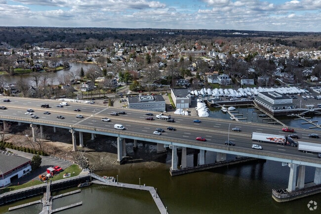 i95 runs right over the southern part of Cos Cob and the waterfront.