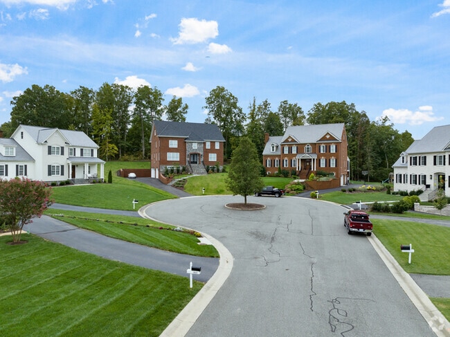Foxhall neighborhood provides houses with long driveways and cul-de-sacs.