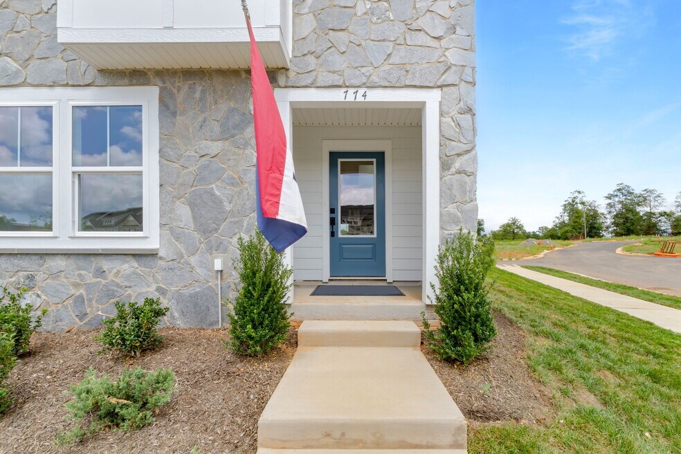 60 Ashwood Blvd unit 38506271, Charlottesville, VA 22911 - photo 1