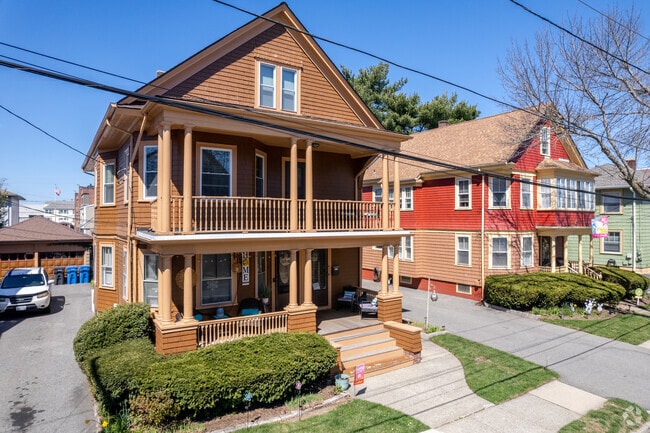 Duplex homes are common sight in Lakewood.