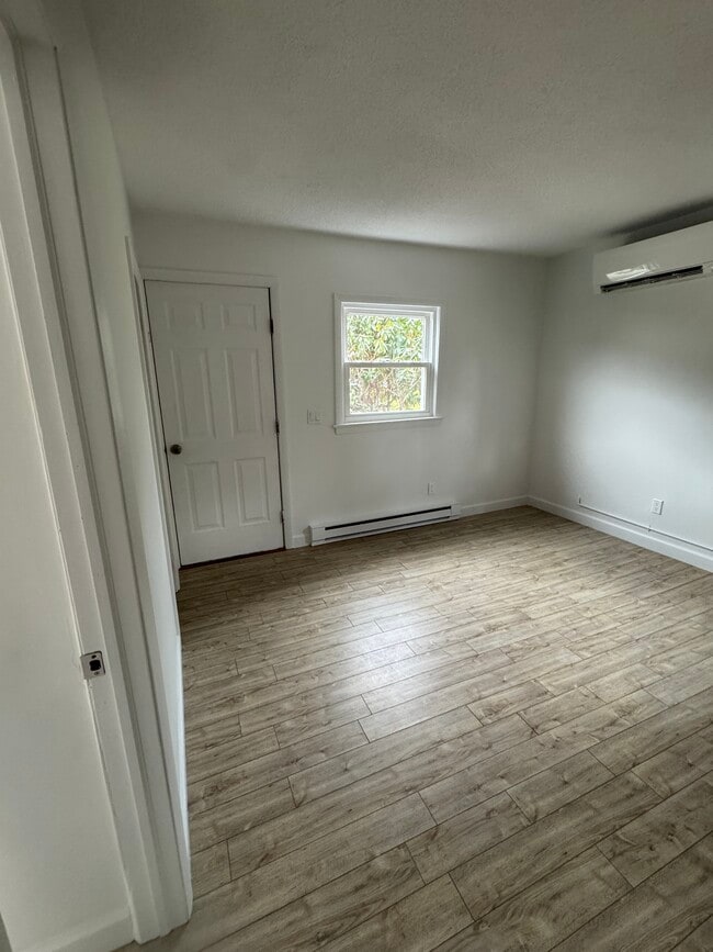 100 Main St unit Carriage House, Ivoryton, CT 06442 - photo 4