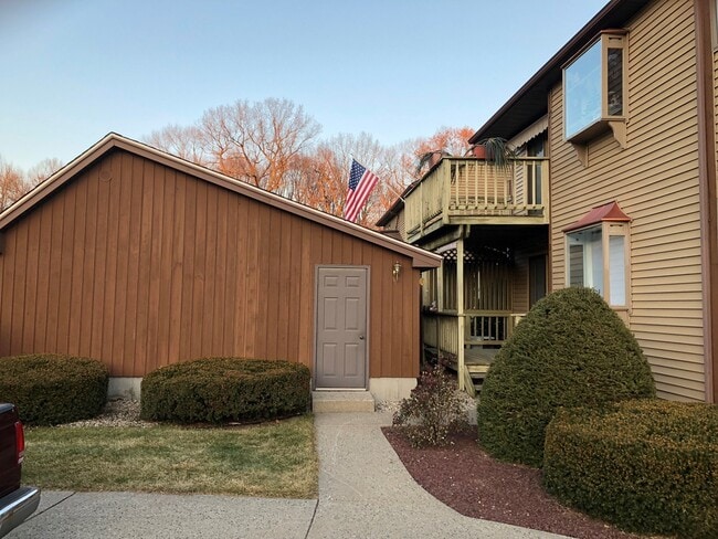 163 Pine Grove Dr, South Hadley, MA 01075 - photo 4