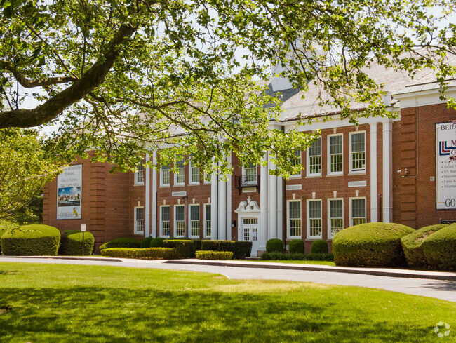 Bridgehampton High Schools main entrance.