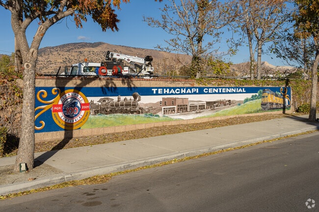Tehachapi has several original murals depicting the history of the city and area.