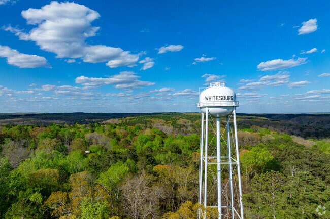 Whitesburg, GA, is a quiet rural town in the west of the state, offering quiet country life.