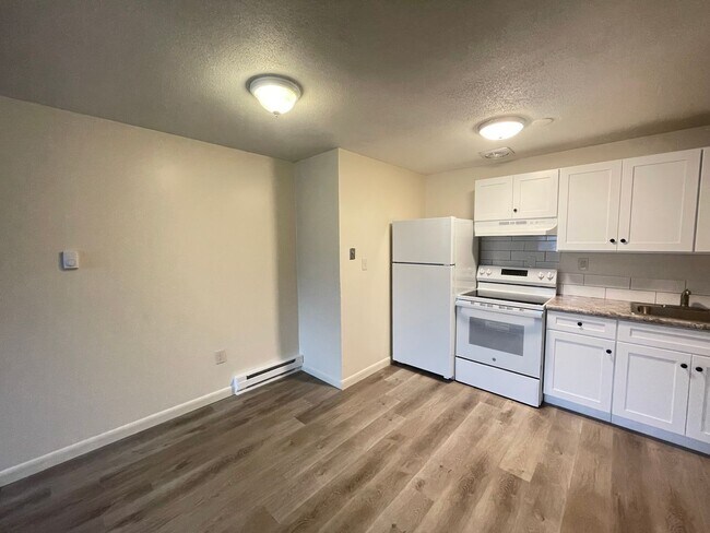 181 Loudon Rd unit 201, Concord, NH 03301 - photo 7