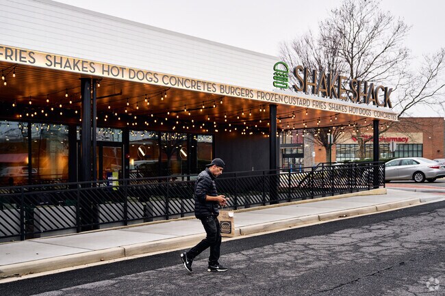 Kentlands has dining options like Shake Shack and many others.