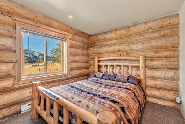 38500 Lobo Ct, Steamboat Springs, CO 80487 - photo 5