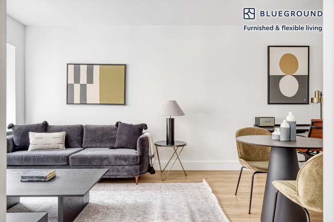 160 W 24th St unit FL8-ID656, New York, NY 10011 - photo 2