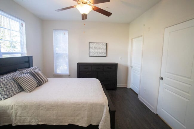 2212 Brisbane Woods Way unit ID1225815P, Cary, NC 27518 - photo 6