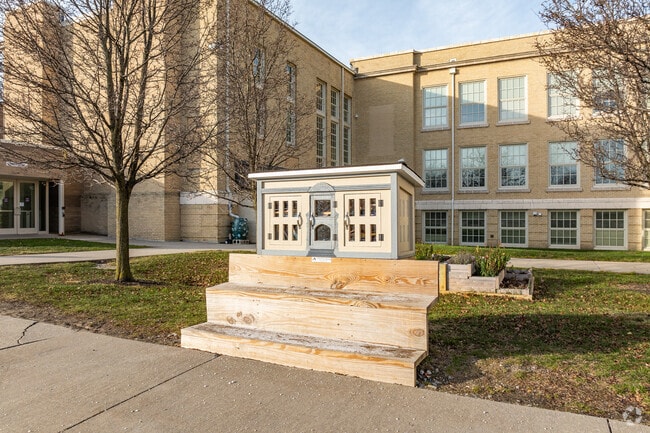 Horace Mann Elementary School students can join a variety of clubs.